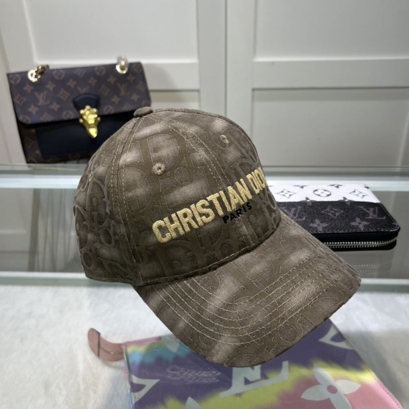 CHRISTIAN DIOR